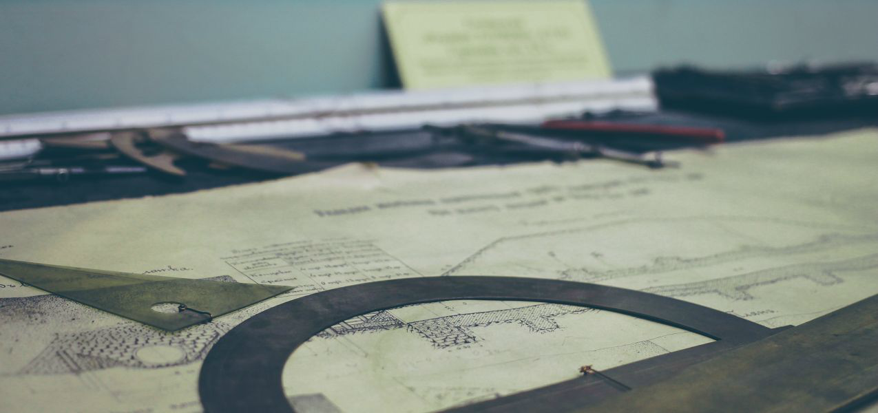 Website Builder Ruler with Paper